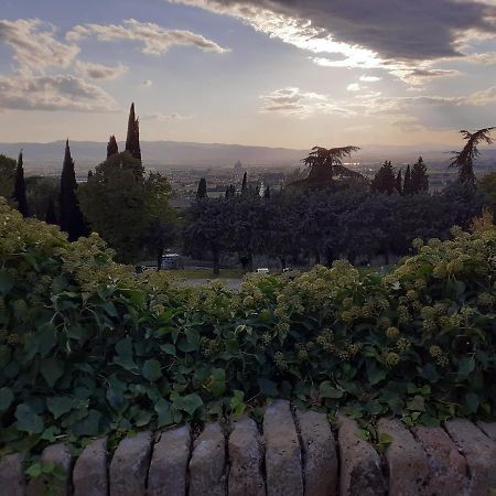 B&B San Francesco Assisi Bagian luar foto